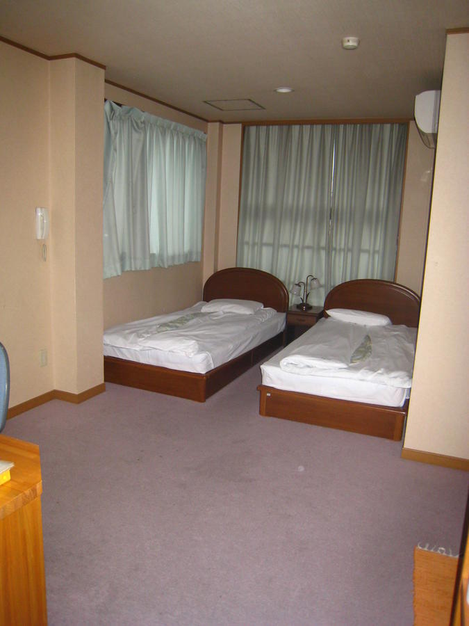 شيزوكا Business Hotel Ojiro الغرفة الصورة